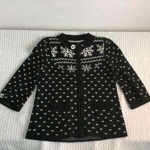 DC WOMAN SNOWFLAKE ZIP UP SWEATER SIZE SMALL PETITE BLACK AND WHITE
